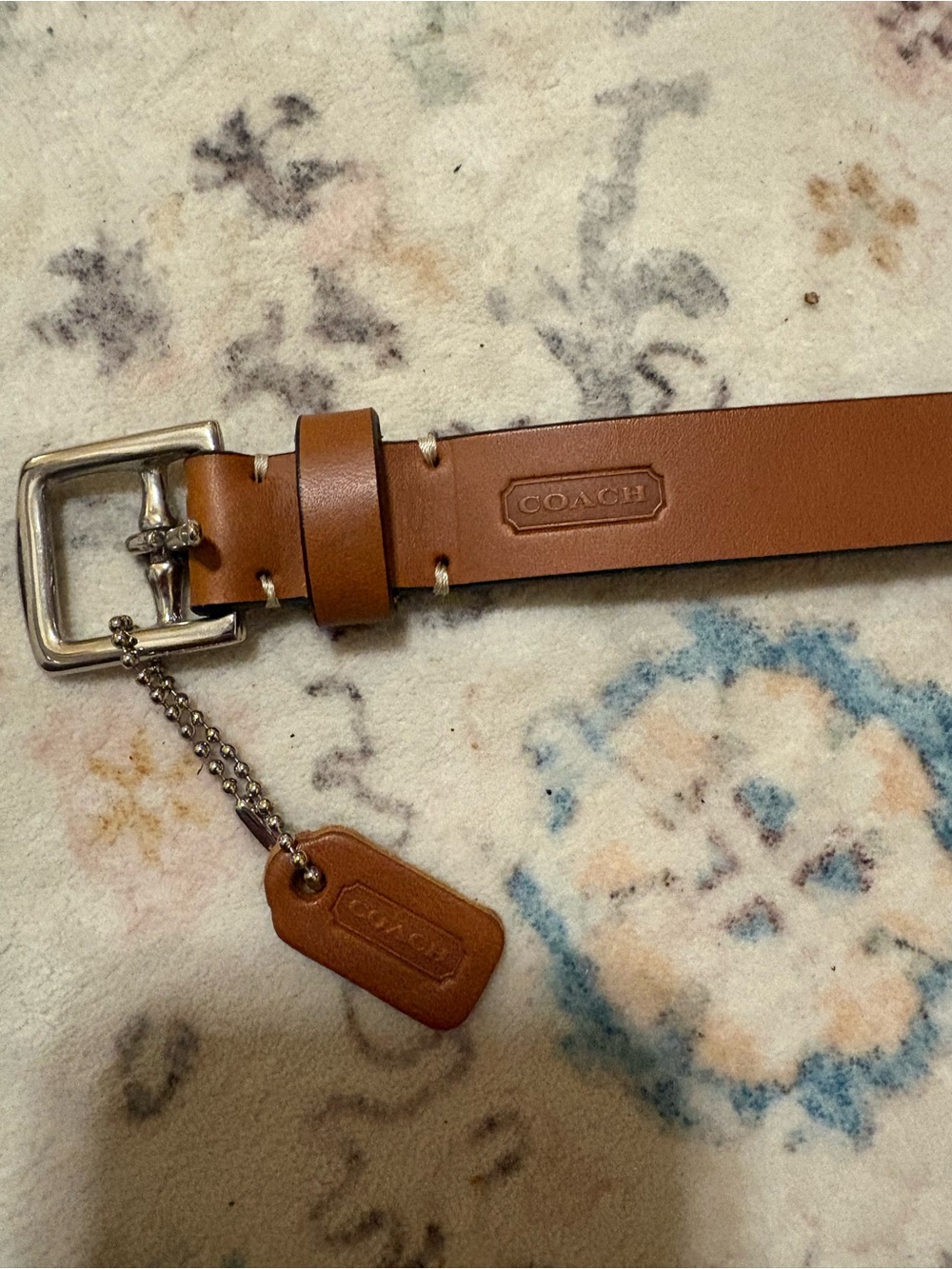 Vintage Coach belt. 8556. Brown leather with silver hardware. Size Medium.